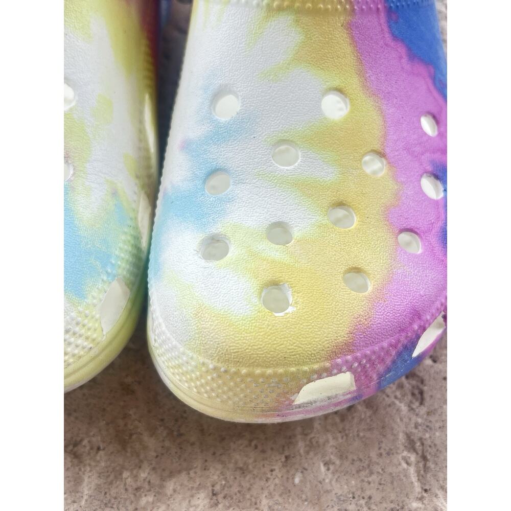 Crocs Classic Multi Color Tie Dye Graphic Pastel Clog Shoes Unisex Wm 7/ M5 - Picture 2 of 8